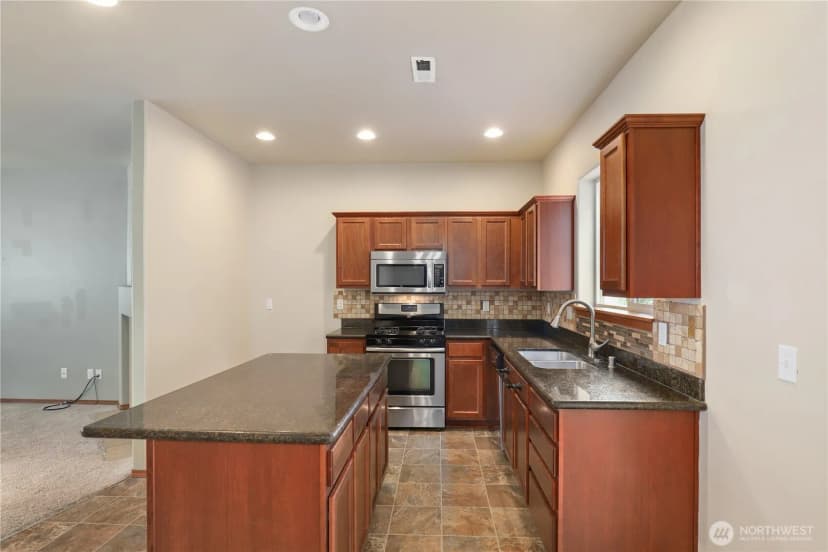 Property photo for 1721 203rd Street Ct E, Spanaway photo 8