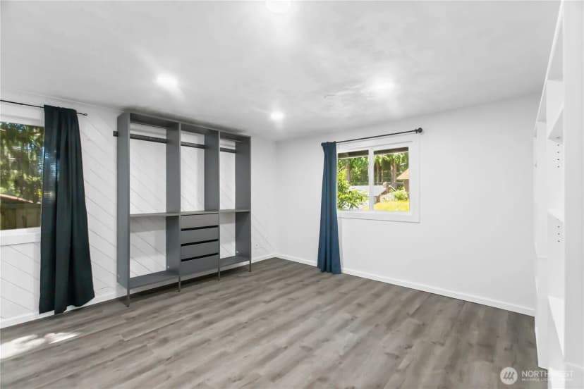 Property photo for 7008 Parkdale Drive Nw, Bremerton photo 14