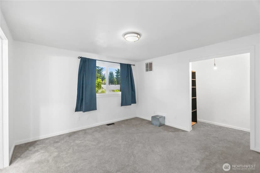 Property photo for 7008 Parkdale Drive Nw, Bremerton photo 21