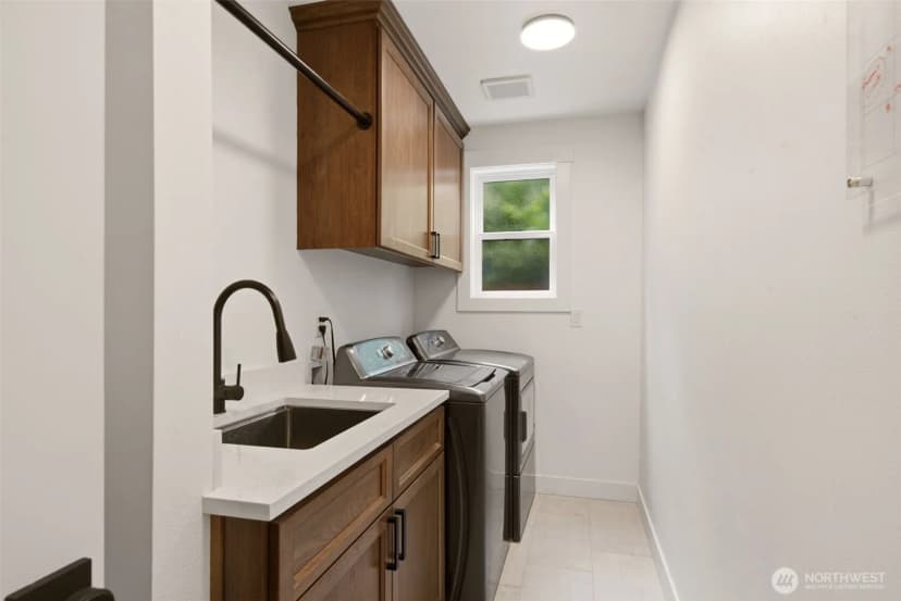 Property photo for 6204 53rd Street Ct W, University Place photo 14