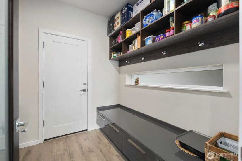 Property photo for 21318 130th Avenue Se, Kent photo 15