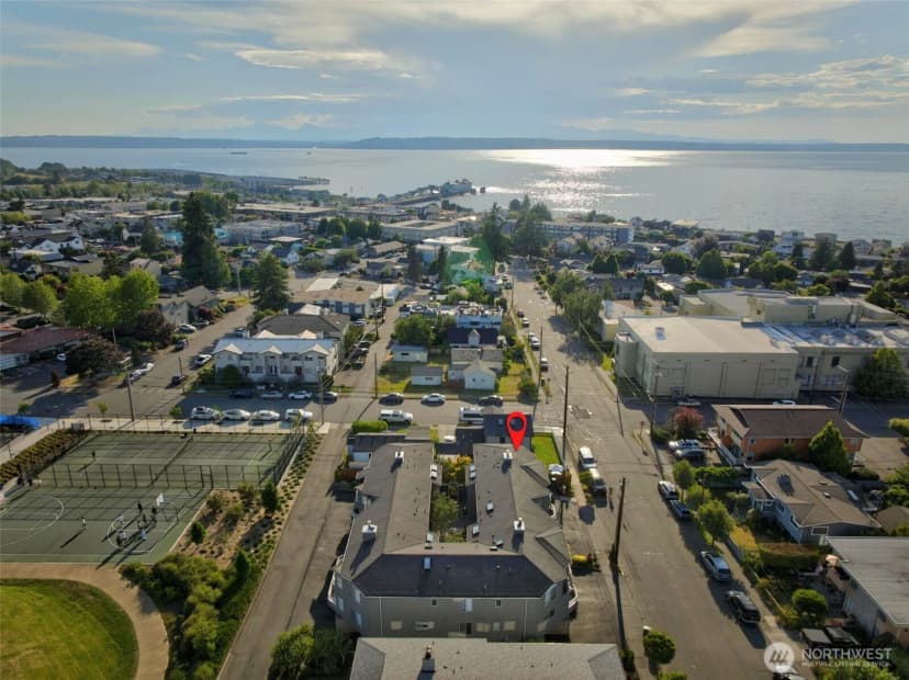 Property photo for 610 Daley Street #e, Edmonds photo 29