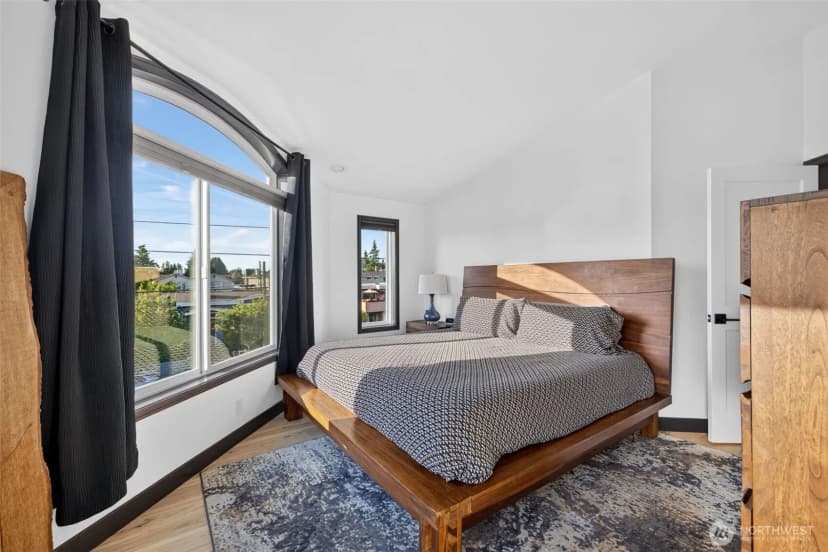 Property photo for 610 Daley Street #e, Edmonds photo 18