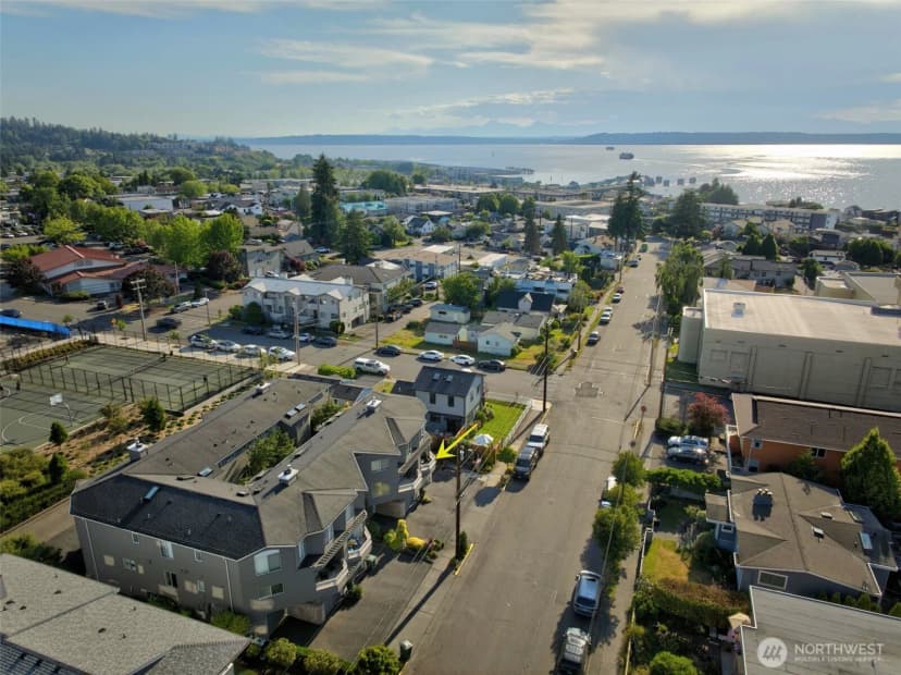 Property photo for 610 Daley Street #e, Edmonds photo 24