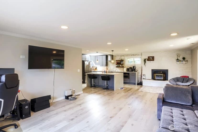 Property photo for 21801 51st Avenue W, Mountlake Terrace photo 11