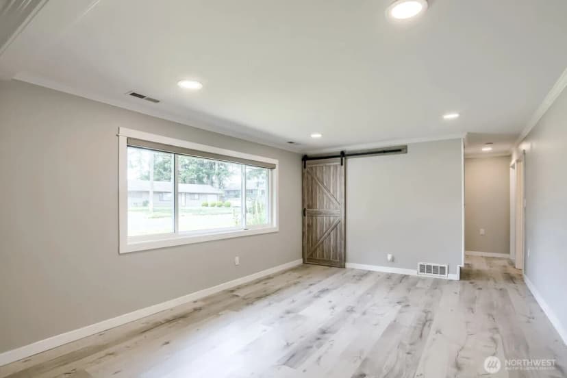 Property photo for 21801 51st Avenue W, Mountlake Terrace photo 5