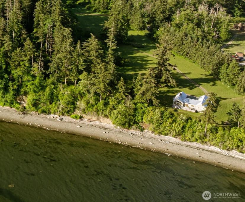 Property photo for 5837 Ambleside Loop, Anacortes photo 8