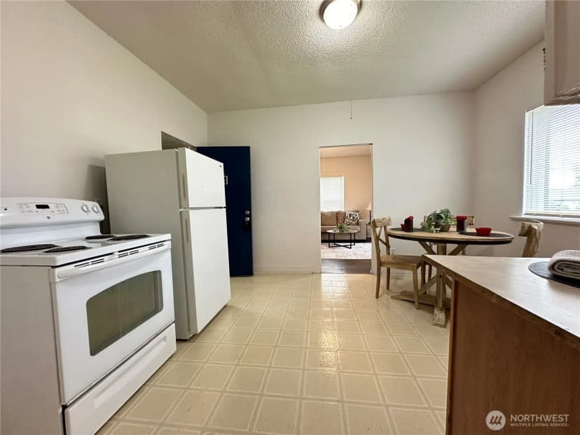 Property photo for 1320 3rd Street, Cosmopolis photo 2