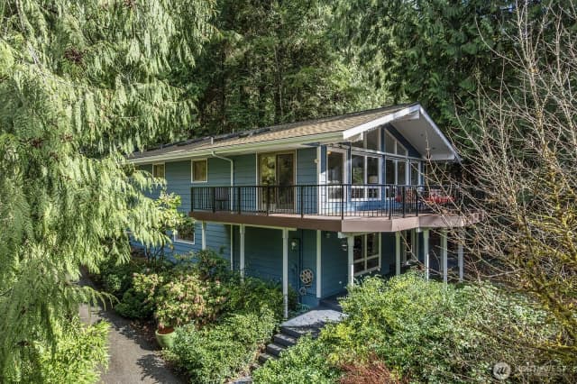 Property photo for 3820 E Ames Lake Drive Ne, Redmond