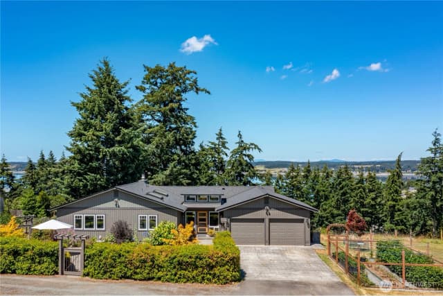 Property photo for 1045 Ne Summit Loop, Coupeville