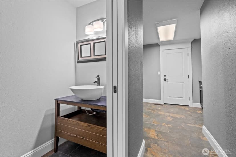 Property photo for 12222 Gravelly Lake Drive Sw, Lakewood photo 15