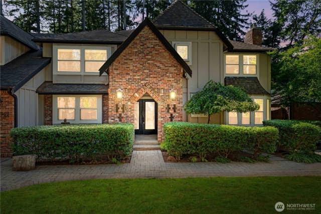 Property photo for 12222 Gravelly Lake Drive Sw, Lakewood photo 2