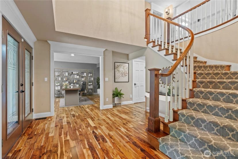 Property photo for 12222 Gravelly Lake Drive Sw, Lakewood photo 3