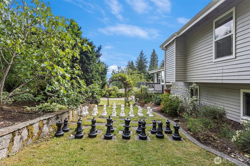 Property photo for 5712 141st Place Se, Bellevue photo 23