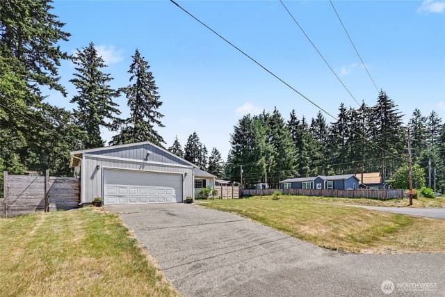 Property photo for 25413 31st Avenue E, Spanaway photo 2