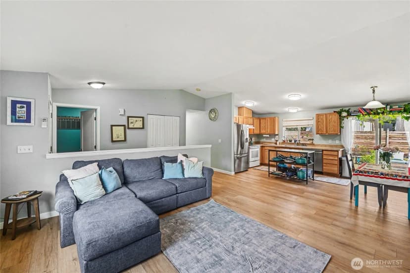 Property photo for 25413 31st Avenue E, Spanaway photo 6