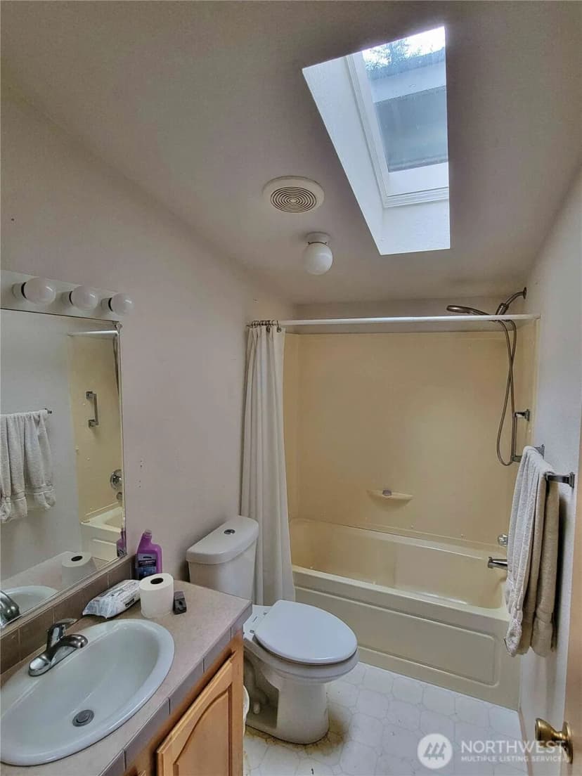 Property photo for 112 Topaz Court, Winlock photo 11