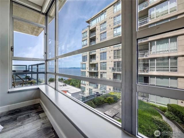 Property photo for 2929 1st Ave #816, Seattle photo 4