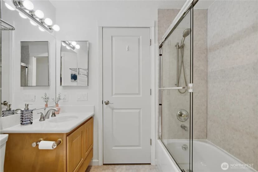 Property photo for 14624 Ne 81st Street #c4, Redmond photo 18