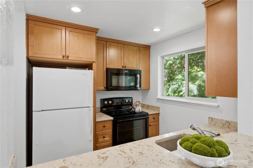 Property photo for 14624 Ne 81st Street #c4, Redmond photo 12