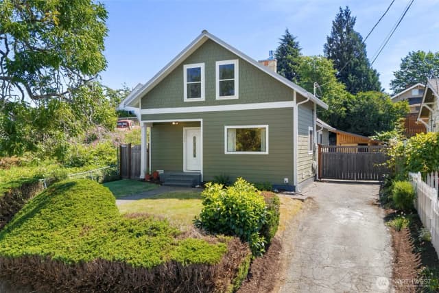 Property photo for 914 Mckenzie Avenue, Bremerton