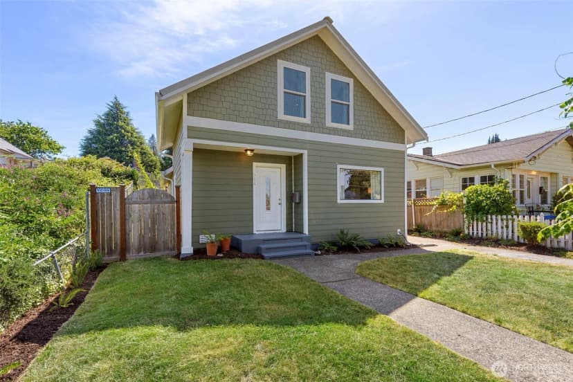 Property photo for 914 Mckenzie Avenue, Bremerton photo 2
