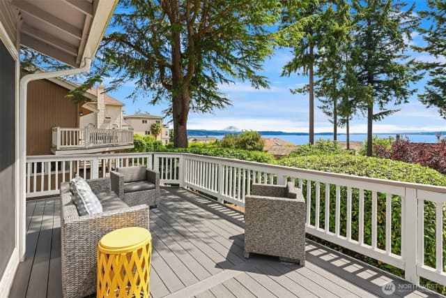 Property photo for 10922 80th Place Ne, Kirkland photo 3