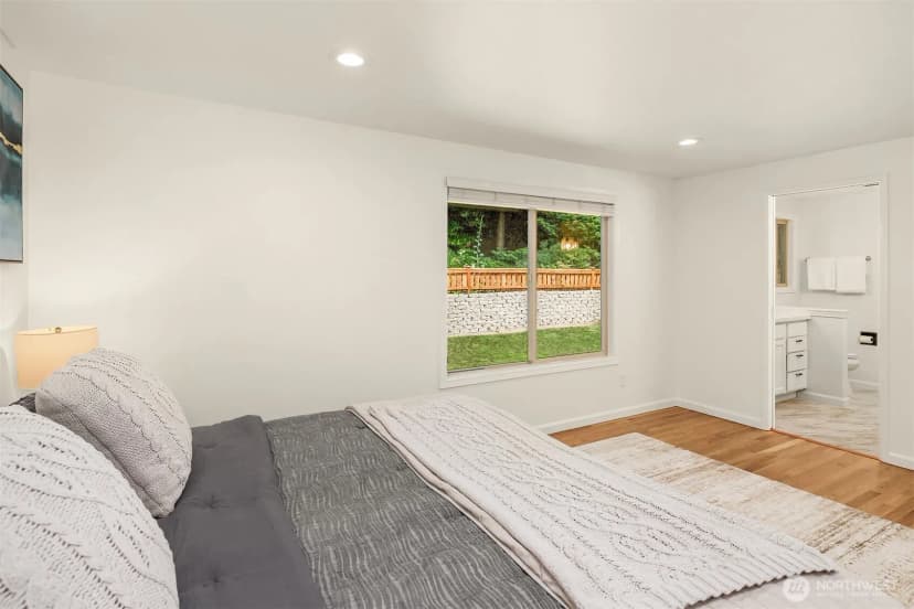 Property photo for 10922 80th Place Ne, Kirkland photo 19