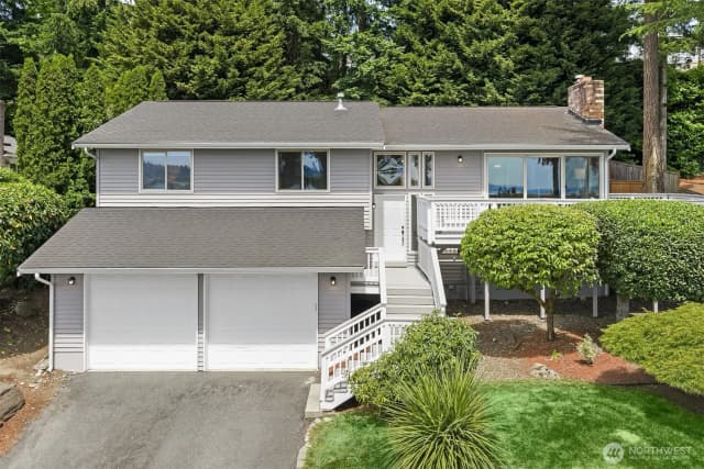 Property photo for 10922 80th Place Ne, Kirkland, WA 98034