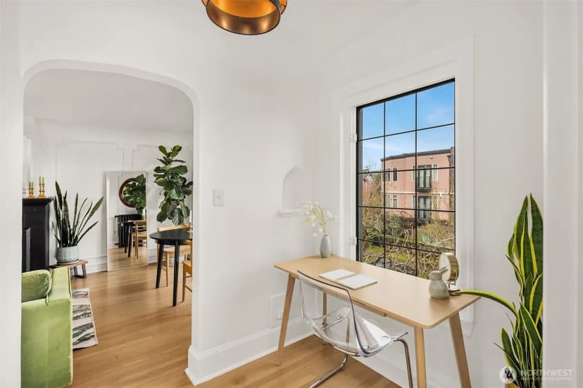 Property photo for 1101 17th Avenue #303, Seattle photo 13