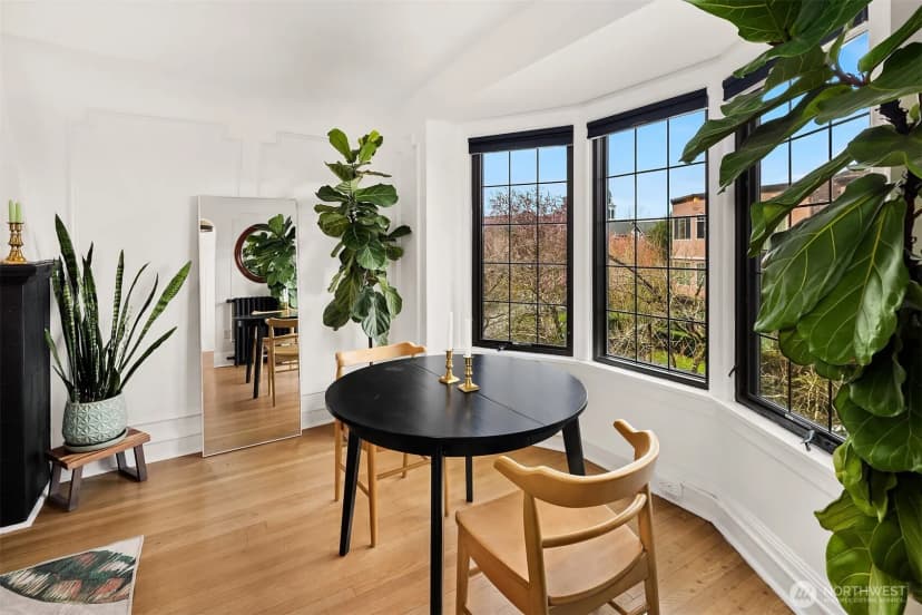 Property photo for 1101 17th Avenue #303, Seattle photo 8