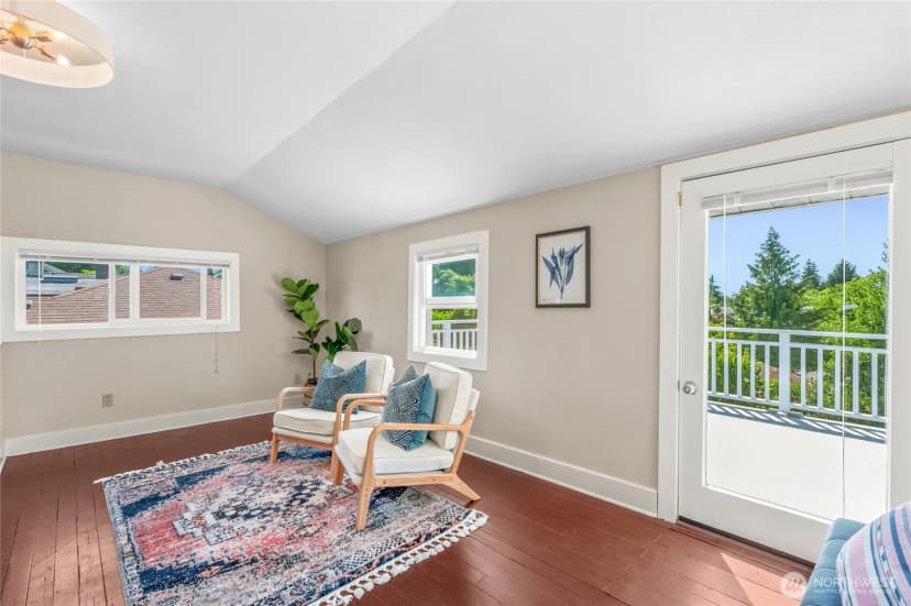 Property photo for 3015 Walnut Avenue Sw, Seattle photo 30