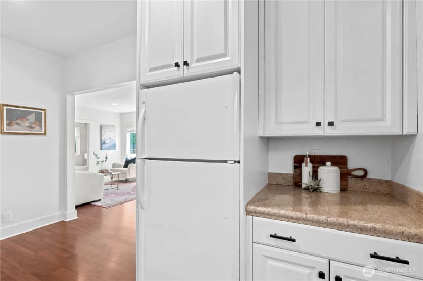 Property photo for 3015 Walnut Avenue Sw, Seattle photo 17