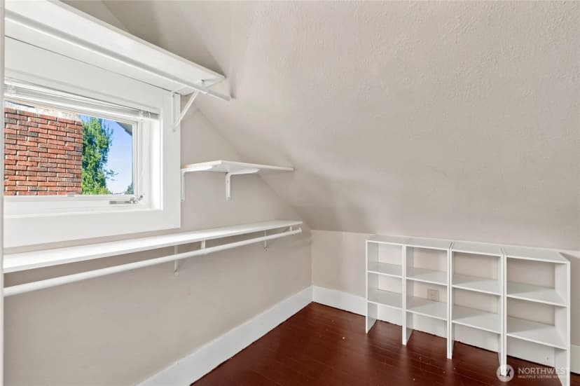 Property photo for 3015 Walnut Avenue Sw, Seattle photo 36