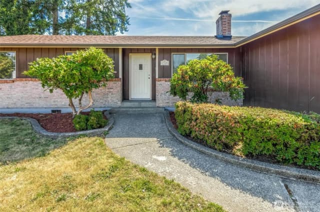 Property photo for 17109 20th Avenue E, Spanaway photo 4