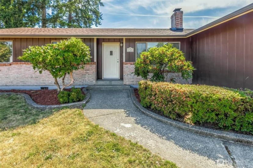 Property photo for 17109 20th Avenue E, Spanaway photo 4