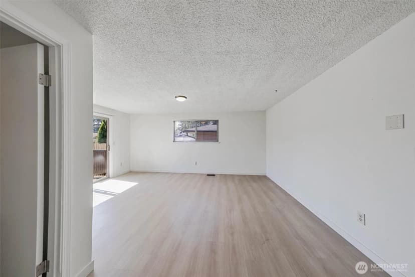 Property photo for 17109 20th Avenue E, Spanaway photo 14