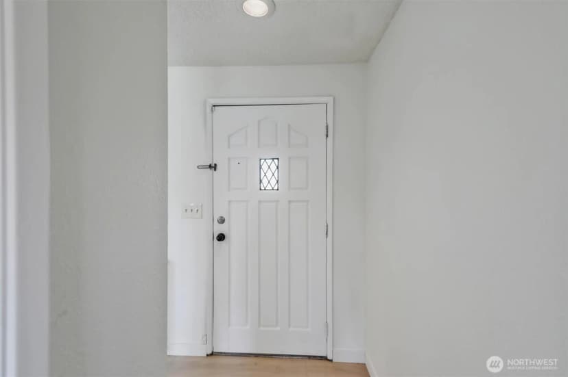 Property photo for 17109 20th Avenue E, Spanaway photo 5