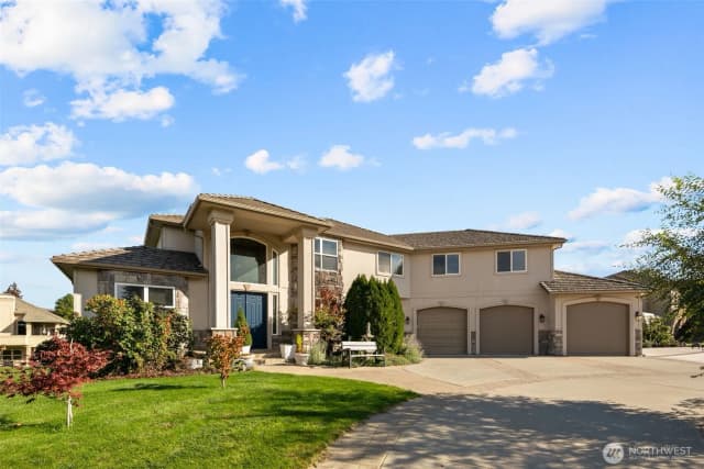 Property photo for 3675 Westridge Place, Wenatchee photo 2