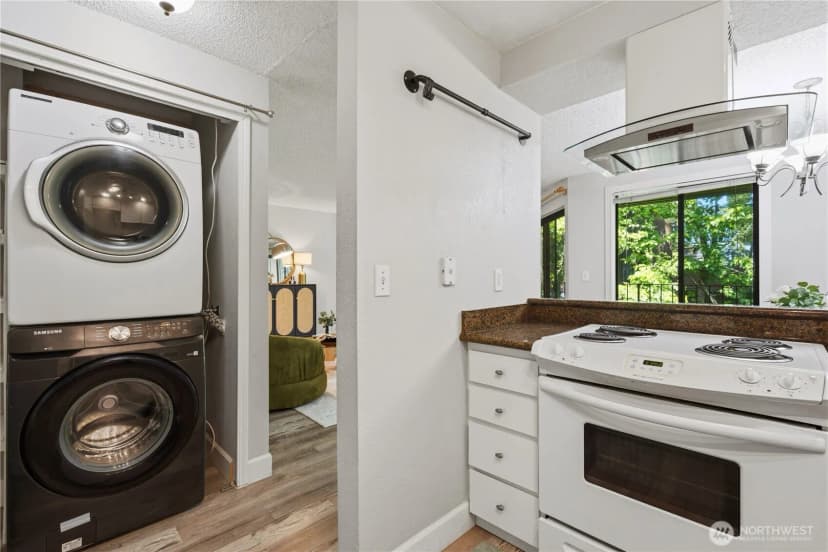 Property photo for 12726 Ne 116th St #e9, Kirkland photo 7