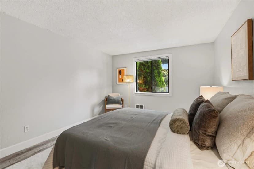 Property photo for 12726 Ne 116th St #e9, Kirkland photo 12