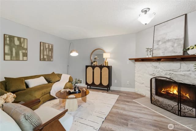 Property photo for 12726 Ne 116th St #e9, Kirkland photo 4