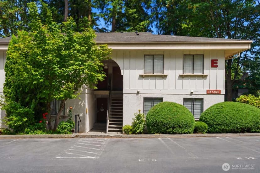 Property photo for 12726 Ne 116th St #e9, Kirkland photo 20