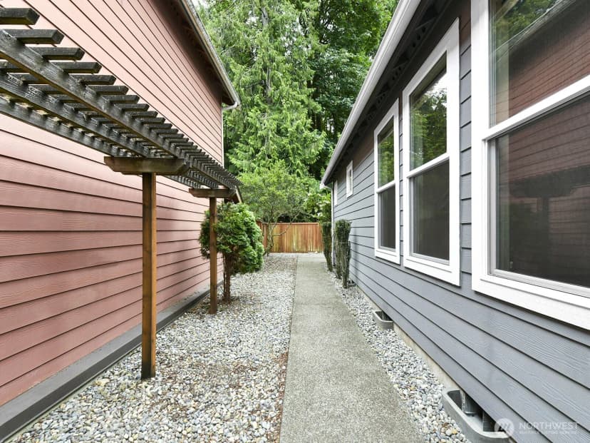 Property photo for 4649 Helena Avenue Se, Lacey photo 17