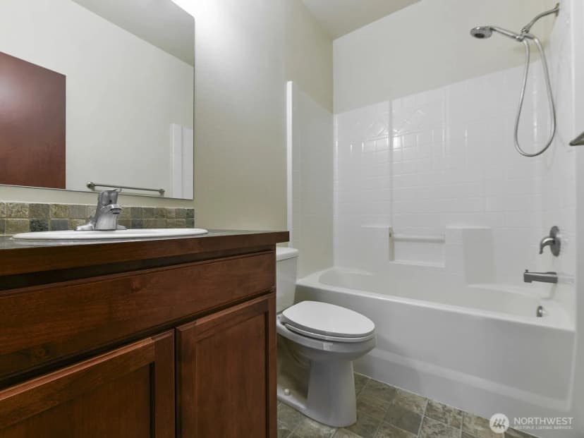 Property photo for 4649 Helena Avenue Se, Lacey photo 12