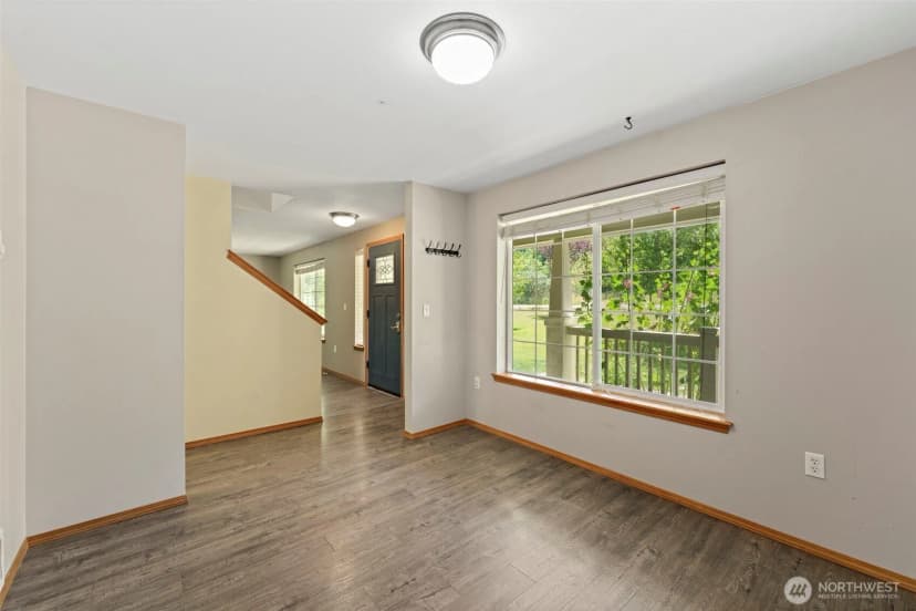 Property photo for 12305 523rd Street E, Eatonville photo 3