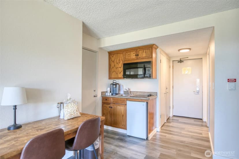 Property photo for 710 S Hancock #105-07, Westport photo 15
