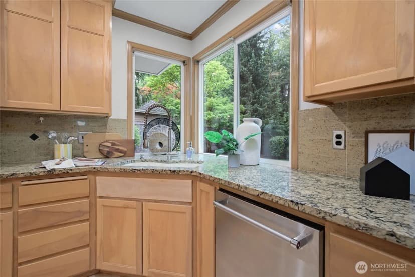 Property photo for 26998 Se 22nd Way, Sammamish photo 11
