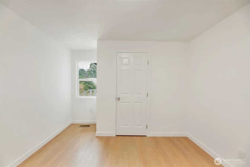 Property photo for 6325 S Eddy Court, Seattle photo 22