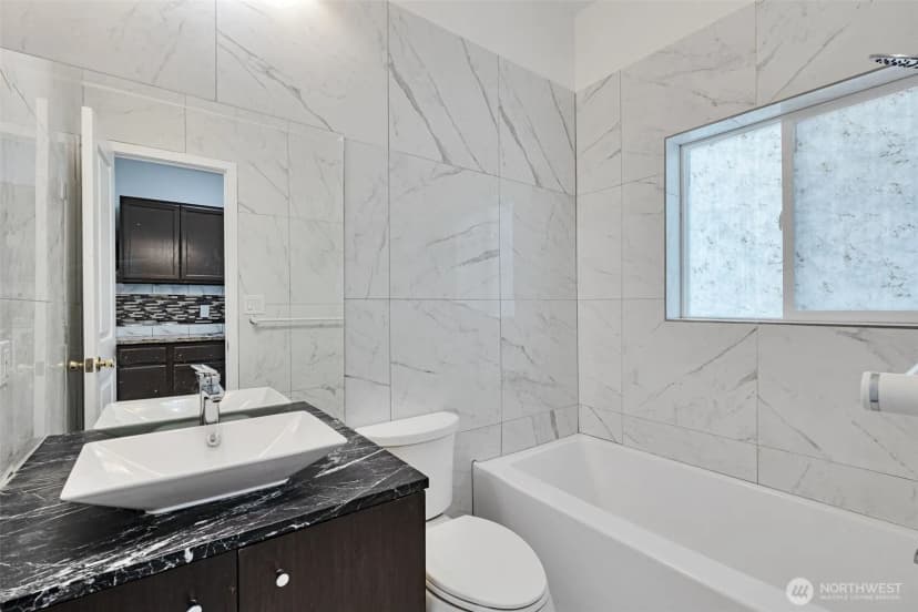 Property photo for 6325 S Eddy Court, Seattle photo 15